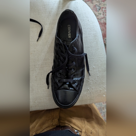 Chuck Taylor All Star Mono Leather Low Top - Picture 3 of 15